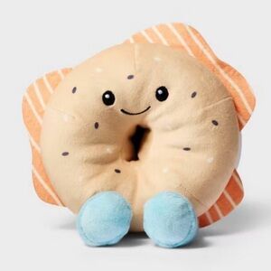 GIGGLESCAPE 6” BAGEL AND LOX PLUSH